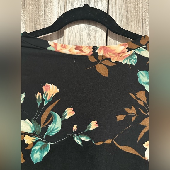 Floral Casual Midi Dress - Picture 7 of 7